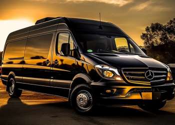 Top 5 Reasons to Hire Sprinter Van for Your Denver Trip