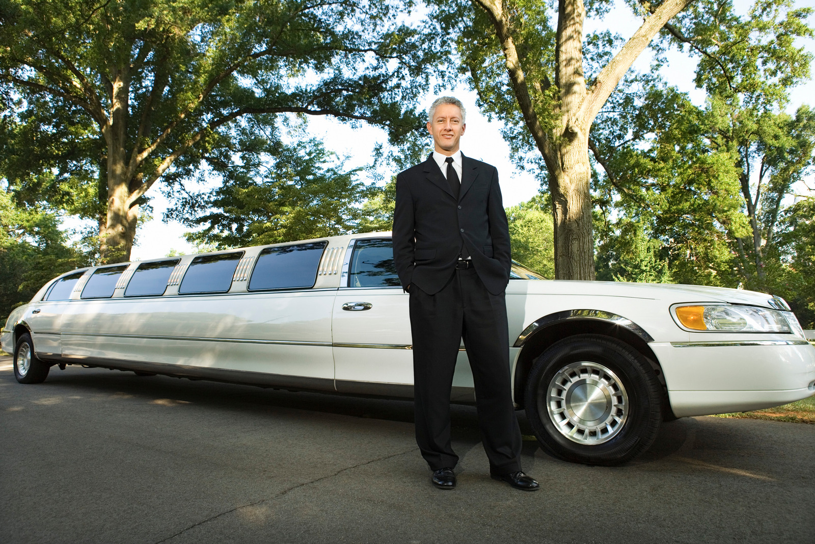 Englewood Limo Service by Eddie Limo in Stretch Limo