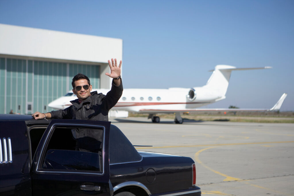 "Luxury Airport Transportation by Limousine: Experience Comfort and Style